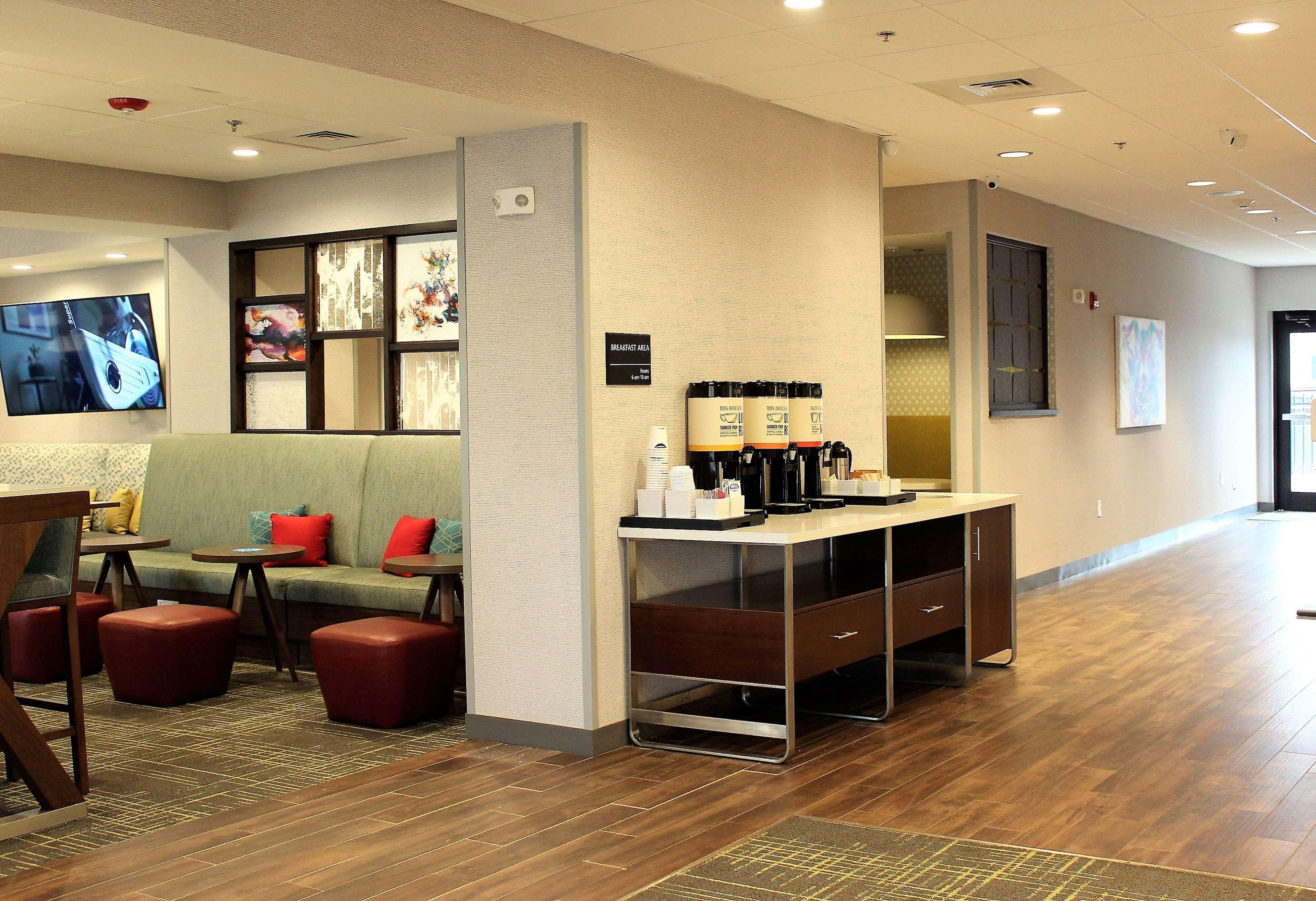 Hampton Inn ليكسينغتون المظهر الخارجي الصورة